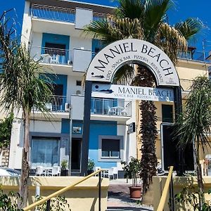 Maniel Beach Hotel